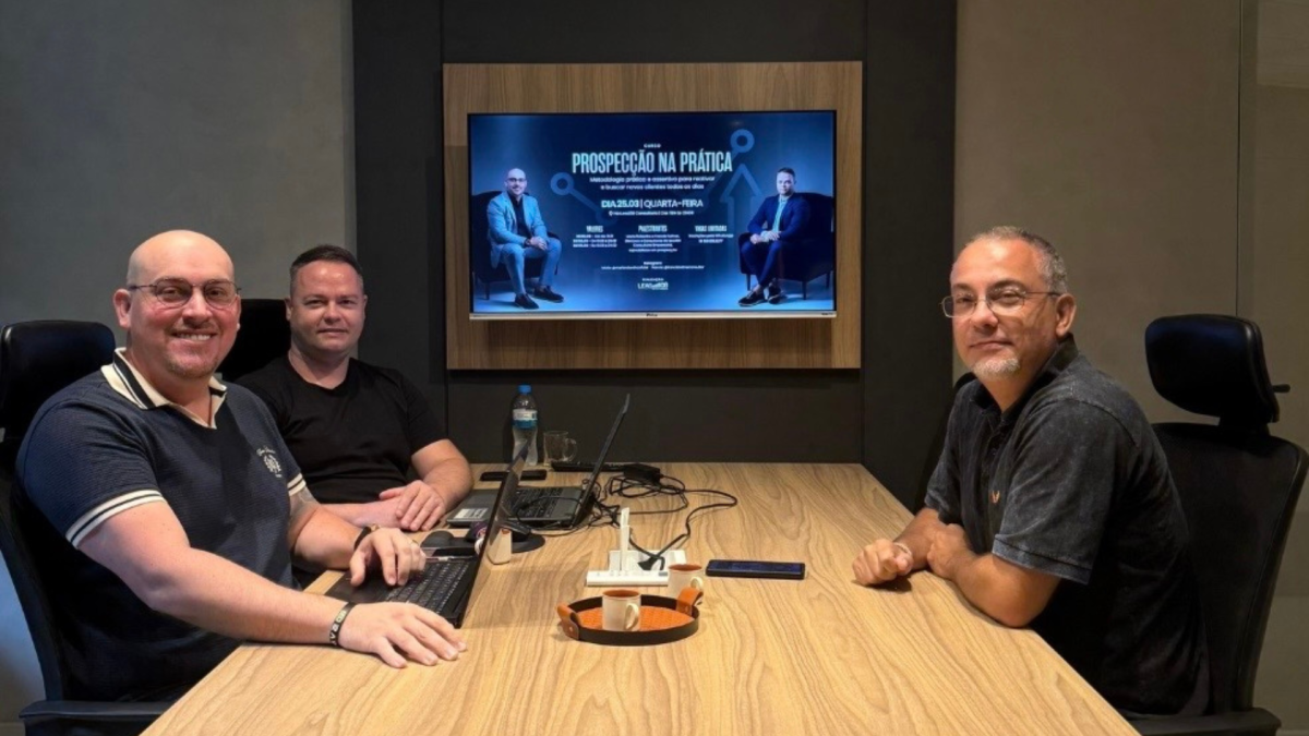 Vem aí um livro com conteúdo autoral e super prático para ajudar a prospectar e vender